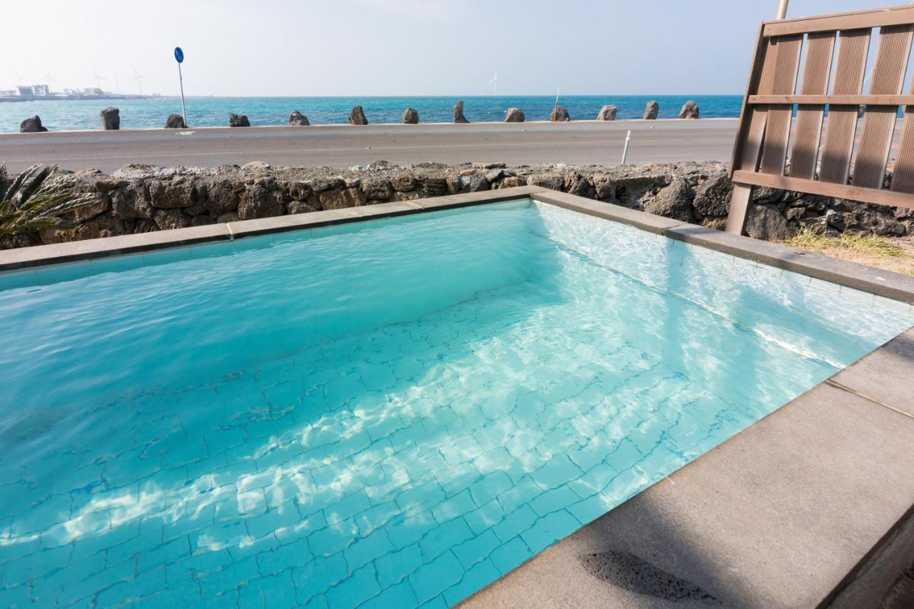 Aqua Beautique Poolvilla Чеджудо Экстерьер фото